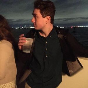 Meet your Posher, Devin